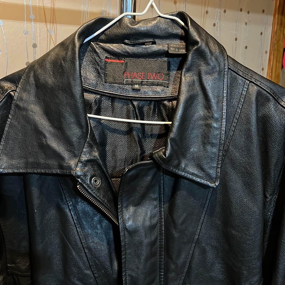 Leather jacket - Picture 2 of 5